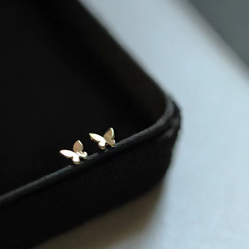 S925 Sterling Silver Electroplated 14K Gold Glossy Surface Small Butterfly Stud Earrings Women Korean Student Ear Hole Jewelry
S925 Sterling Silver Electroplated 14K Gold Glossy Surface Small Butterfly Stud Earrings Women Korean Student Ear Hole Jewelry