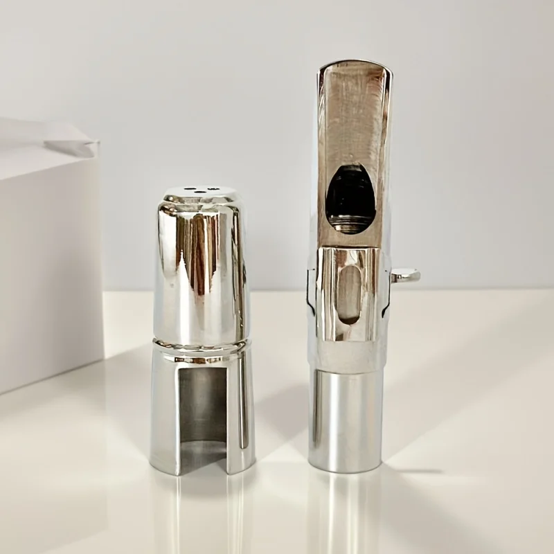 Tenor saxophone metal mouthpiece in B♭, comes with ligature and protective cap, suitable for tenor saxophone use
Tenor saxophone metal mouthpiece in B♭, comes with ligature and protective cap, suitable for tenor saxophone use