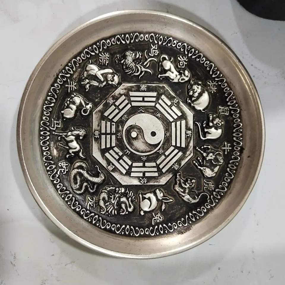 White copper plated silver zodiac plate with exquisite craftsmanship, coated with paste to moisturize copper plate ornaments
White copper plated silver zodiac plate with exquisite craftsmanship, coated with paste to moisturize copper plate ornaments