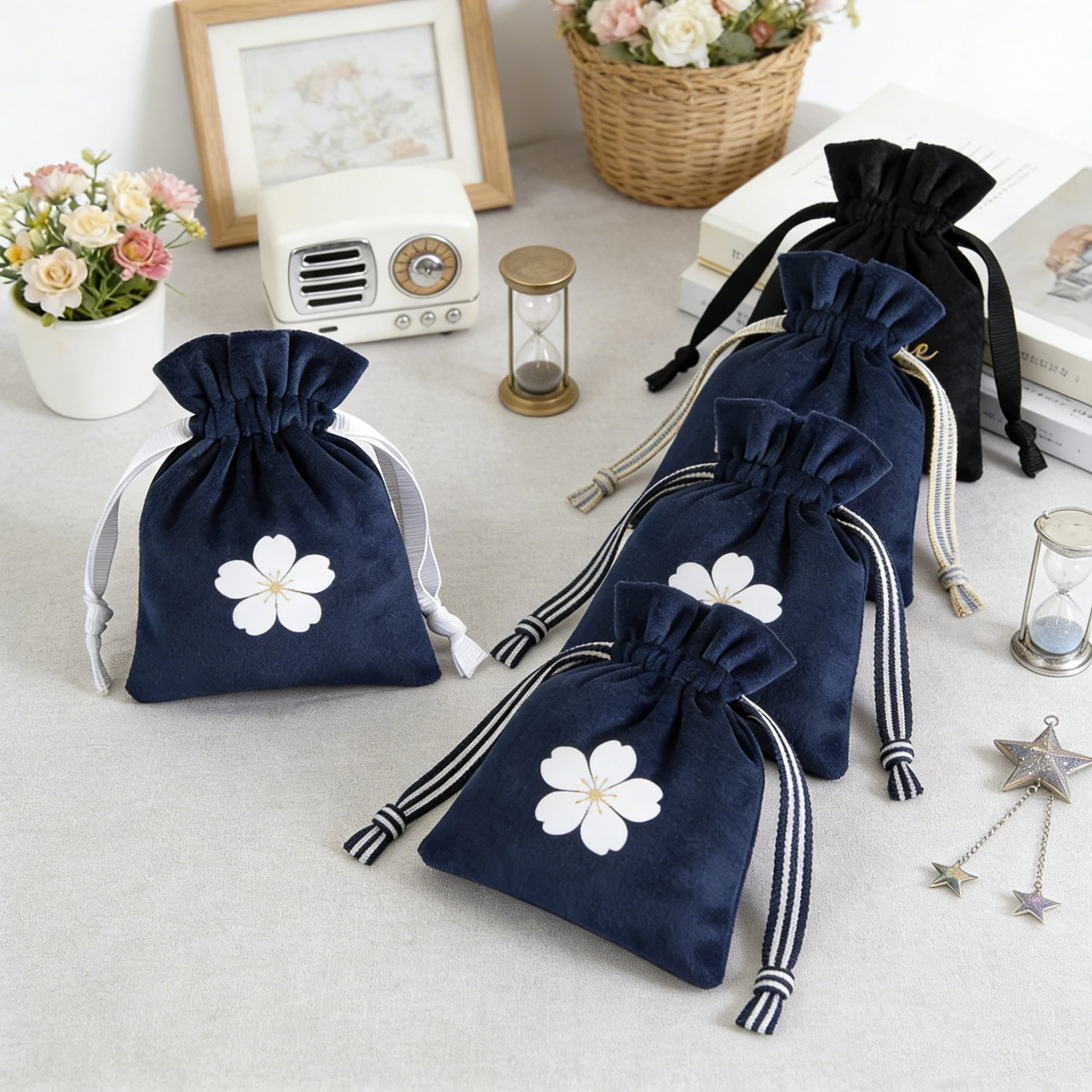 100Pcs Custom Logo Navy Velvet Jewelry Bags Ribbon Drawstring Perfume Pouches Pendant Bracelet Candy Gift Packaging Storage
100Pcs Custom Logo Navy Velvet Jewelry Bags Ribbon Drawstring Perfume Pouches Pendant Bracelet Candy Gift Packaging Storage