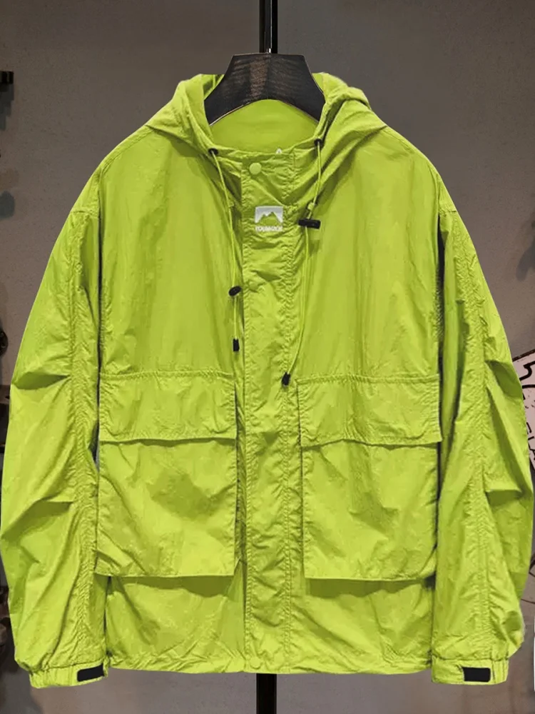 Модная летняя мужская легкая куртка для активного отдыха, с защитой от солнца, свободного кроя, в американском стиле, с капюшоном, тонкая, быстросохнущая, на молнии
Модная летняя мужская легкая куртка для активного отдыха, с защитой от солнца, свободного кроя, в американском стиле, с капюшоном, тонкая, быстросохнущая, на молнии