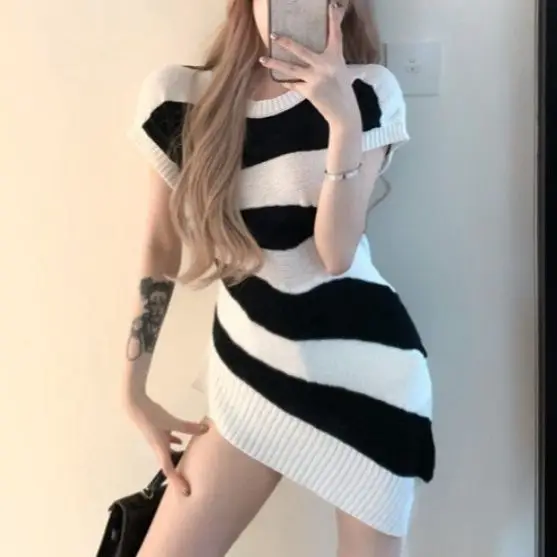 Summer Irregular Black and White Striped Hollow Design Single Piece Versatile Fashion Casual Suit Women's Top
Summer Irregular Black and White Striped Hollow Design Single Piece Versatile Fashion Casual Suit Women's Top