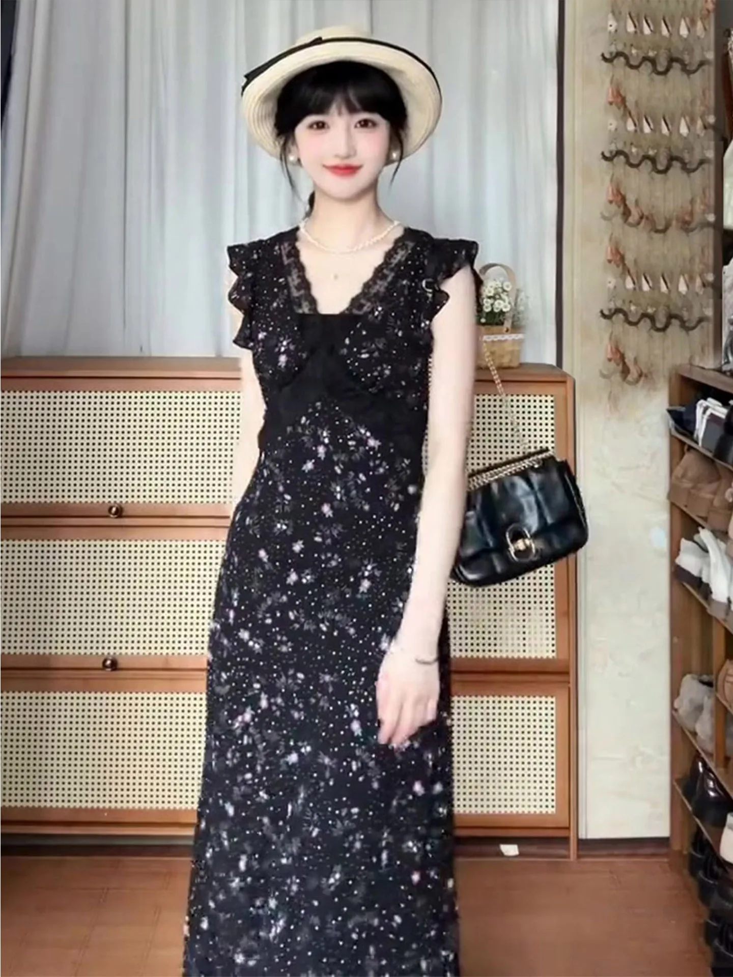Retro Black Floral Long Dress Korean Style Summer Women's Fashionable Waist-Cinched Dress Lace Splice High Waist Midi Dress
Retro Black Floral Long Dress Korean Style Summer Women's Fashionable Waist-Cinched Dress Lace Splice High Waist Midi Dress
