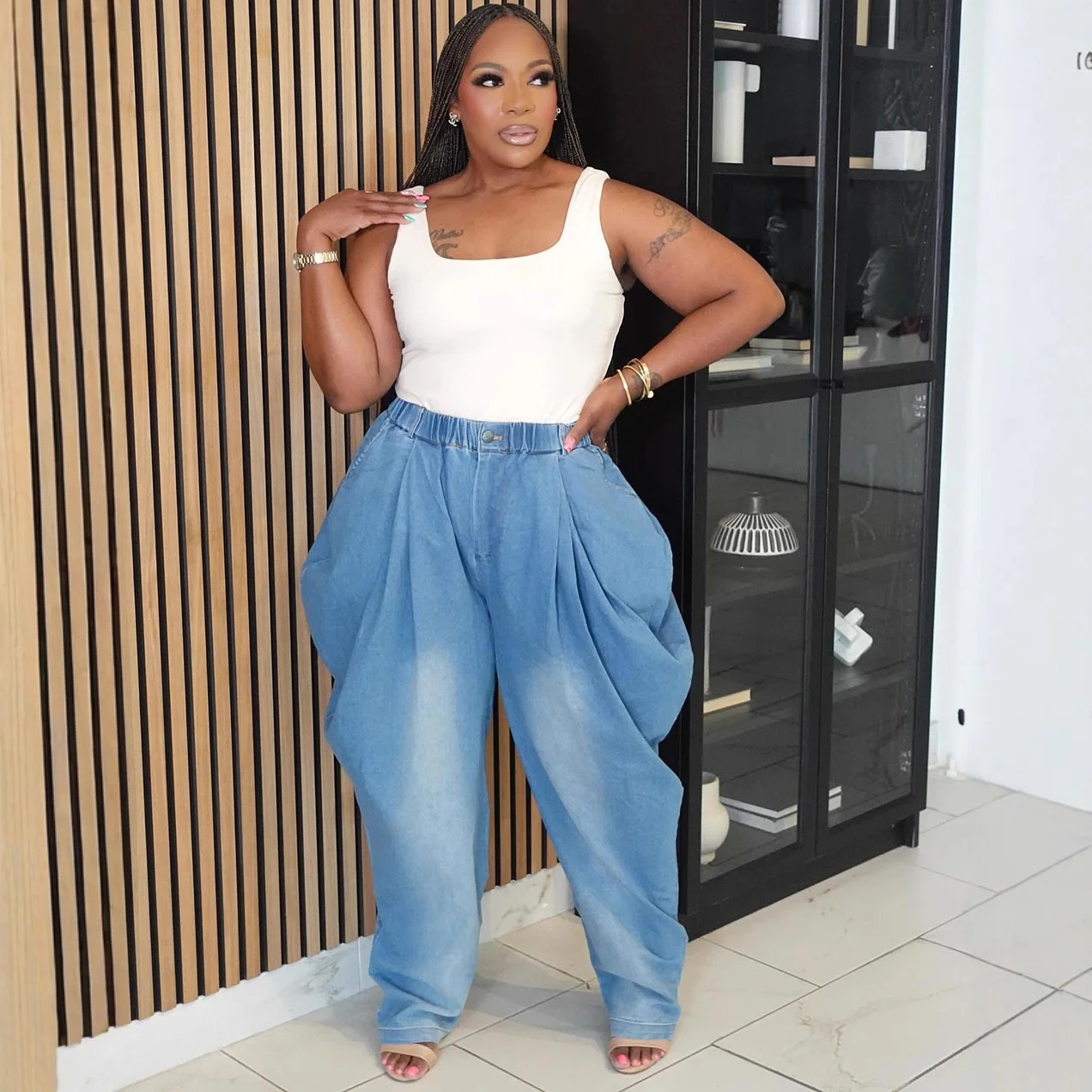 Women's High Rise Plus Size Loose Denim Jeans 2026 Autumn Winter New Arrivals Street Style Casual Versatile Slimming Harem Pants
Women's High Rise Plus Size Loose Denim Jeans 2026 Autumn Winter New Arrivals Street Style Casual Versatile Slimming Harem Pants