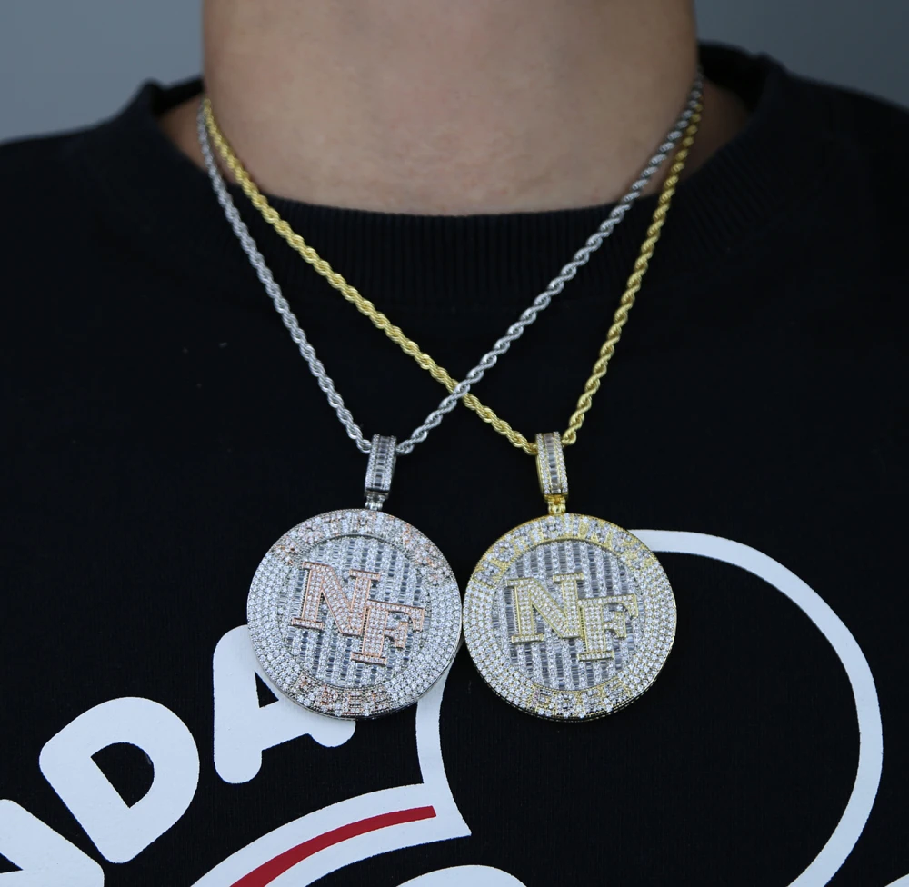 Iced Out Bling CZ буквы на заказ имя NF ожерелье круглый без значка кулон 5A кубический циркон хип-хоп ювелирные изделия
Iced Out Bling CZ буквы на заказ имя NF ожерелье круглый без значка кулон 5A кубический циркон хип-хоп ювелирные изделия