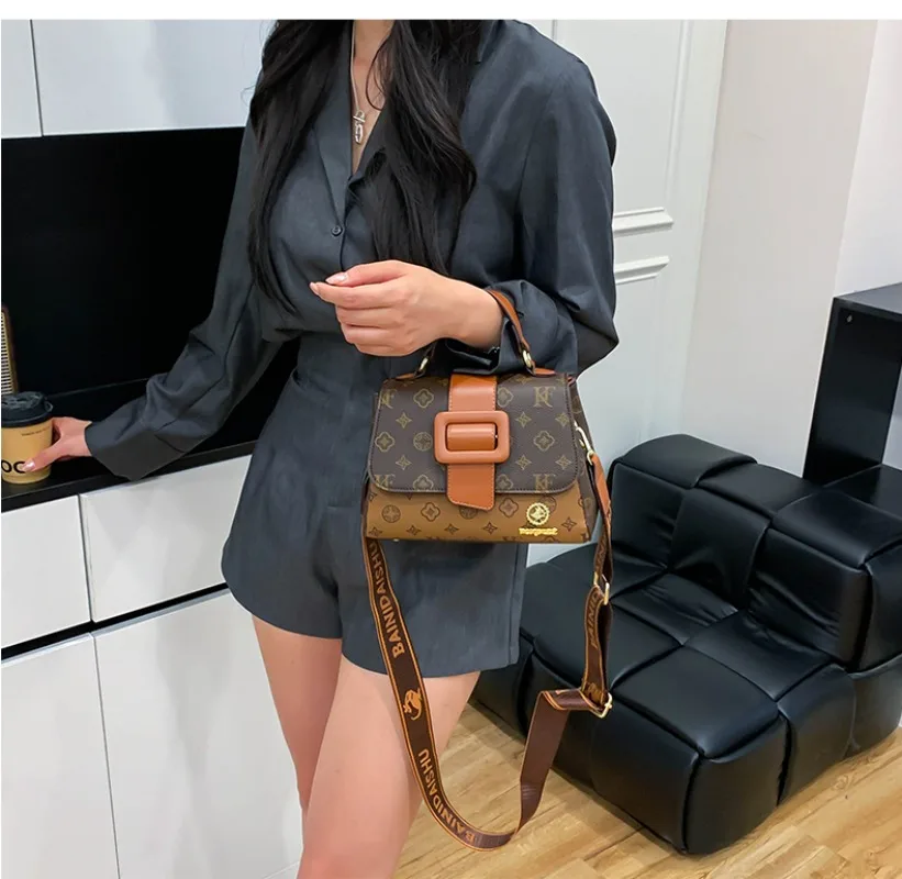 Elegant Ladies Leather Tote Bag Handbag Crossbody Shoulder Messenger for Work Spacious by Designer Brand Fashion
Elegant Ladies Leather Tote Bag Handbag Crossbody Shoulder Messenger for Work Spacious by Designer Brand Fashion