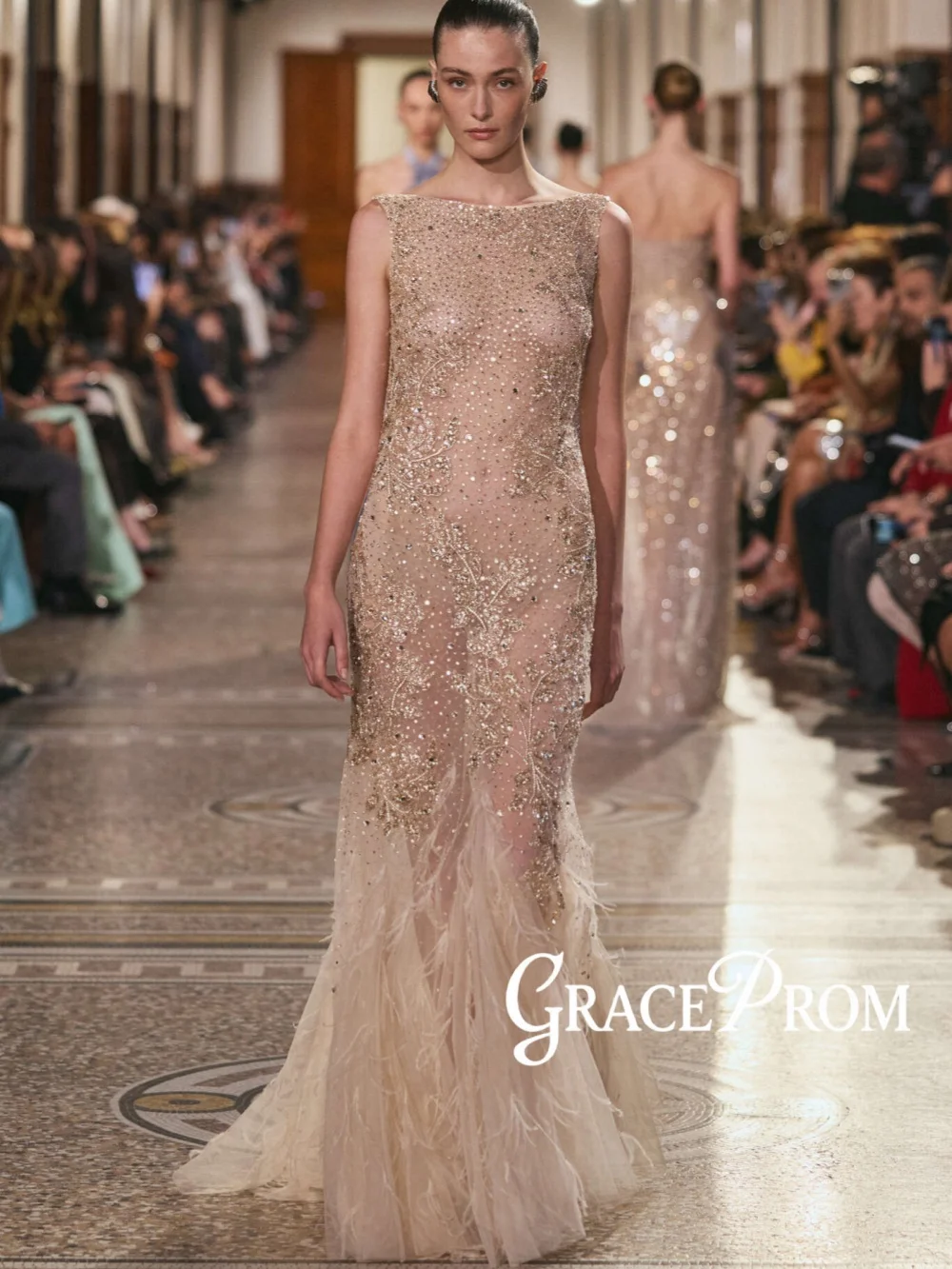 Fashion Exquisite Crystal Evening Dress Elegant Feathered Illusion Long Wedding Party Gown Customized Glamorous Red Carpet Gowns
Fashion Exquisite Crystal Evening Dress Elegant Feathered Illusion Long Wedding Party Gown Customized Glamorous Red Carpet Gowns