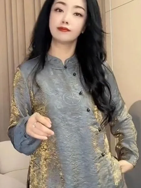 New Chinese Style Heavy Embroidery Design Women's Shirt Autumn New Vintage Button Splice Oblique Flap Design National Style B...
New Chinese Style Heavy Embroidery Design Women's Shirt Autumn New Vintage Button Splice Oblique Flap Design National Style B...