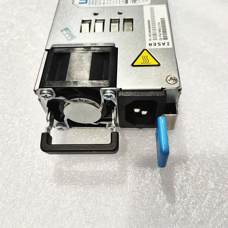 PS-2551-5L 550W SA5212M4 NF5270 NF5280M5 Server Power Supply Platinum Power Supply
PS-2551-5L 550W SA5212M4 NF5270 NF5280M5 Server Power Supply Platinum Power Supply