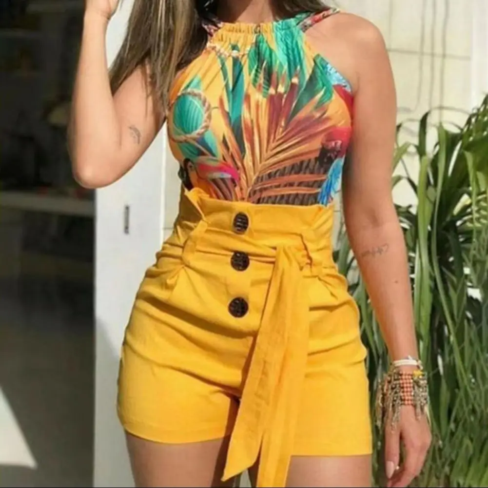 Lady Shorts Temperament Skinny Shorts High Waist Pleated Tight Zipper Placket Lace Up High Waist Button Decoration Women Shorts
Lady Shorts Temperament Skinny Shorts High Waist Pleated Tight Zipper Placket Lace Up High Waist Button Decoration Women Shorts