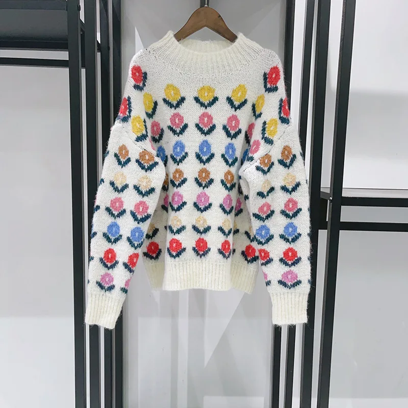 Women's round neck loose sweater long sleeved floral decoration casual elegant top
Women's round neck loose sweater long sleeved floral decoration casual elegant top