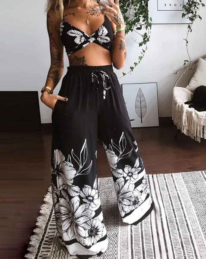 Women's Summer Vacation Casual Two Piece Set Twisted V-Neck Front Floral Print Crop Top and Drawstring Pocket Wide Leg Pants Set
Women's Summer Vacation Casual Two Piece Set Twisted V-Neck Front Floral Print Crop Top and Drawstring Pocket Wide Leg Pants Set