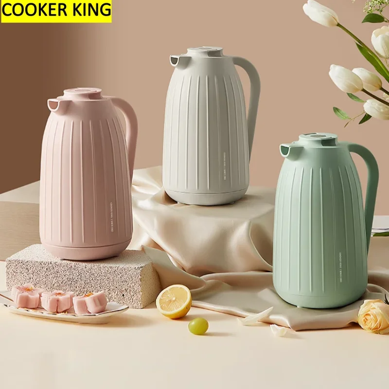 COOKER KING Вакуумная изоляционная бутылка для воды 1,5 л, термочайник из нержавеющей стали с кнопкой для домашнего офиса, путешествий
COOKER KING Вакуумная изоляционная бутылка для воды 1,5 л, термочайник из нержавеющей стали с кнопкой для домашнего офиса, путешествий
