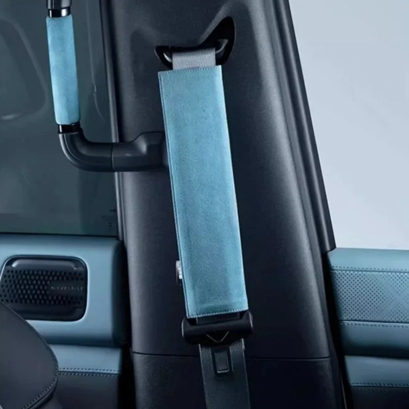 Замшевые накладки на ремни безопасности для BYD Leopard 5, удобный защитный чехол для ремня безопасности, модификация, аксессуар для интерьера
Замшевые накладки на ремни безопасности для BYD Leopard 5, удобный защитный чехол для ремня безопасности, модификация, аксессуар для интерьера