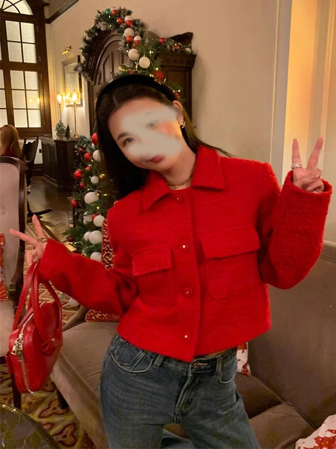 Red Woolen Coat for Women Elegant Ladylike Short Style New Year Fashionable Rich Girl Beautiful Plaid Jacket Loose Fit Commute
Red Woolen Coat for Women Elegant Ladylike Short Style New Year Fashionable Rich Girl Beautiful Plaid Jacket Loose Fit Commute