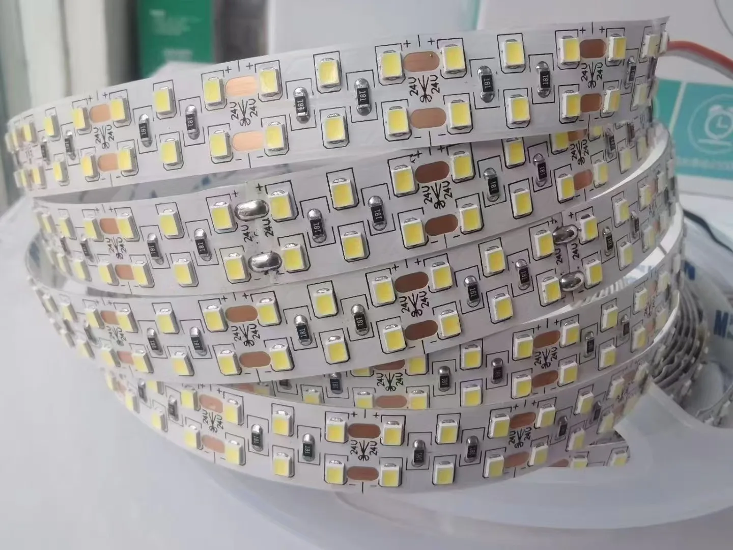 10m 24V High Bright Double Row LED Flexible Strip 20w/m SMD2835 240leds/m 15mm 3000k Natural White 4000k 4500k 6000k 6500k
10m 24V High Bright Double Row LED Flexible Strip 20w/m SMD2835 240leds/m 15mm 3000k Natural White 4000k 4500k 6000k 6500k