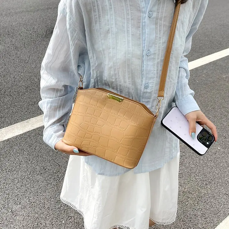 Luxury Original Diaper Bag For Women Leather Crossbody Bag Vintage Tote Minimalist Designer Large Capacity Chic Fashion
Luxury Original Diaper Bag For Women Leather Crossbody Bag Vintage Tote Minimalist Designer Large Capacity Chic Fashion