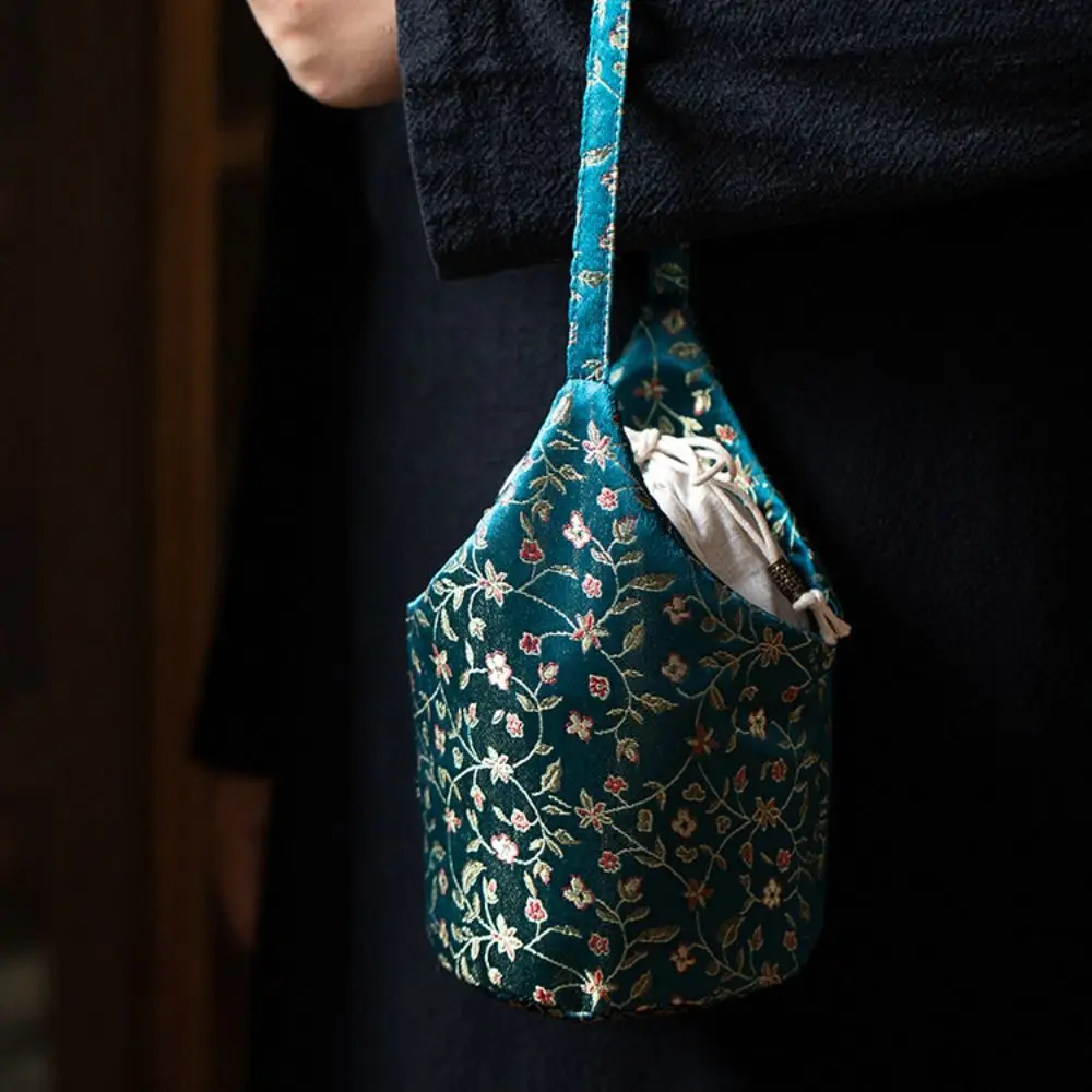 Chinese Style Embroidered Handbag Handbag Cotton Tea Tools Storage Bag Solid Color Small Item Pouch Drawstring Bundle Pocket
Chinese Style Embroidered Handbag Handbag Cotton Tea Tools Storage Bag Solid Color Small Item Pouch Drawstring Bundle Pocket