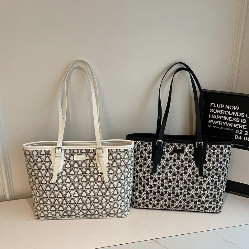 Summer 2025 Designer Shoulder Bag - Chic Color Block Tote Purse, Oversized Multi-functional Handbag for Women
Summer 2025 Designer Shoulder Bag - Chic Color Block Tote Purse, Oversized Multi-functional Handbag for Women