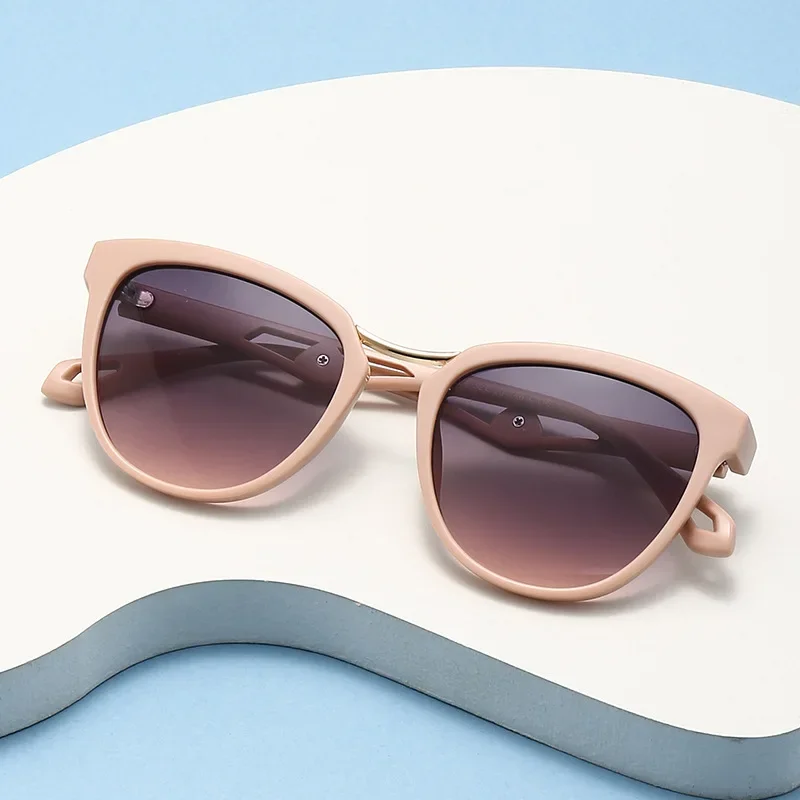 New Trend Butterfly Sunglasses Men's and Women's Advanced Personality Anti-UV Fashion Sunglasses
New Trend Butterfly Sunglasses Men's and Women's Advanced Personality Anti-UV Fashion Sunglasses