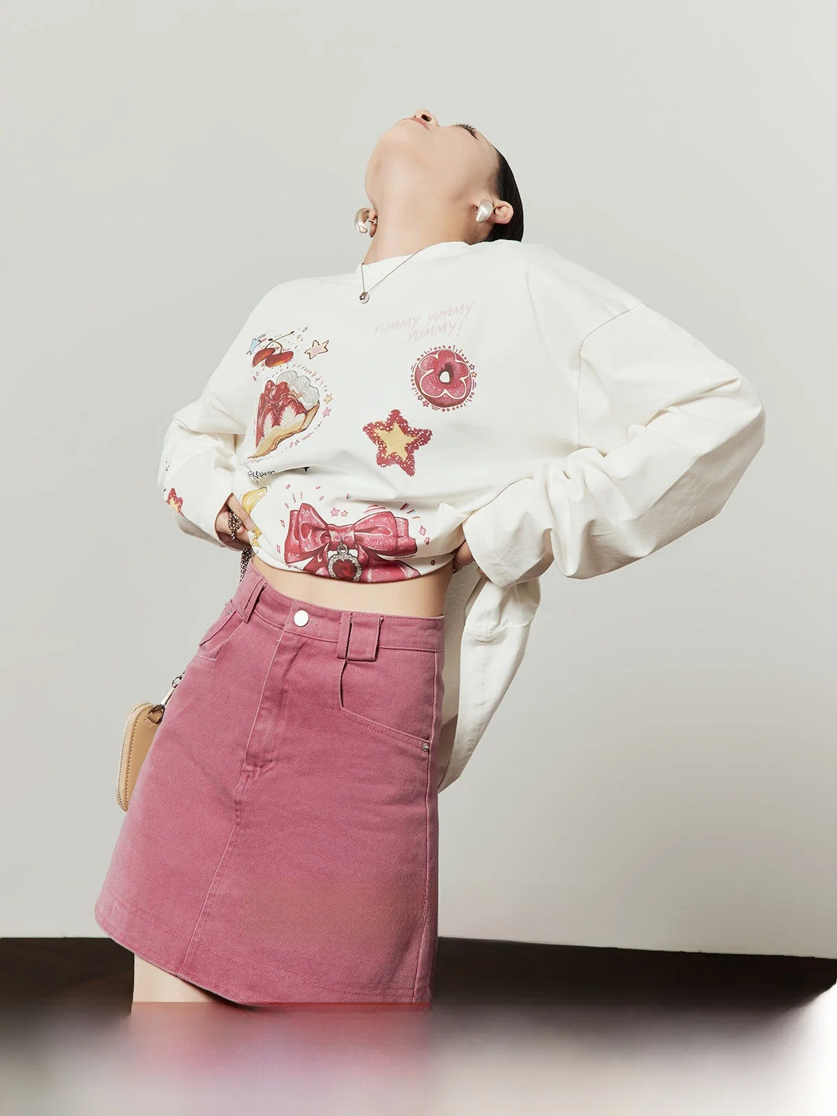 White Cake Donut Printed Loose Casual Style Women's T-shirt Spring 2026 Breathable Comfortable Long Sleeve Crew Neck Top
White Cake Donut Printed Loose Casual Style Women's T-shirt Spring 2026 Breathable Comfortable Long Sleeve Crew Neck Top