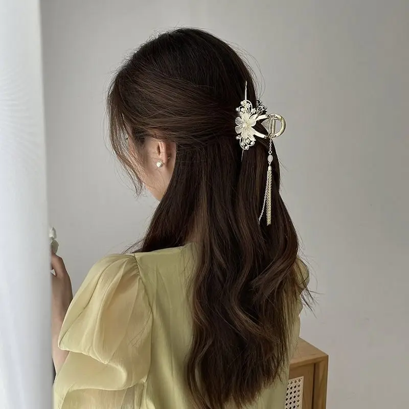 Female Tassels Pearls Flower Summer Autumn Large Hair Clip for Women Ladies Headwear Summer Hair Claw Headband Hair Accessories
Female Tassels Pearls Flower Summer Autumn Large Hair Clip for Women Ladies Headwear Summer Hair Claw Headband Hair Accessories