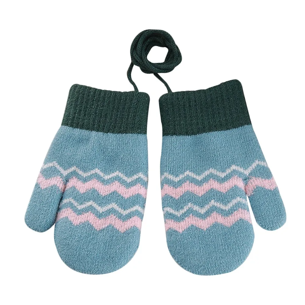 Модные теплые зимние перчатки ветрозащитные с лямкой на шее детские варежки утолщенные вязаные перчатки для детей 0-3 лет на открытом воздухе
Модные теплые зимние перчатки ветрозащитные с лямкой на шее детские варежки утолщенные вязаные перчатки для детей 0-3 лет на открытом воздухе