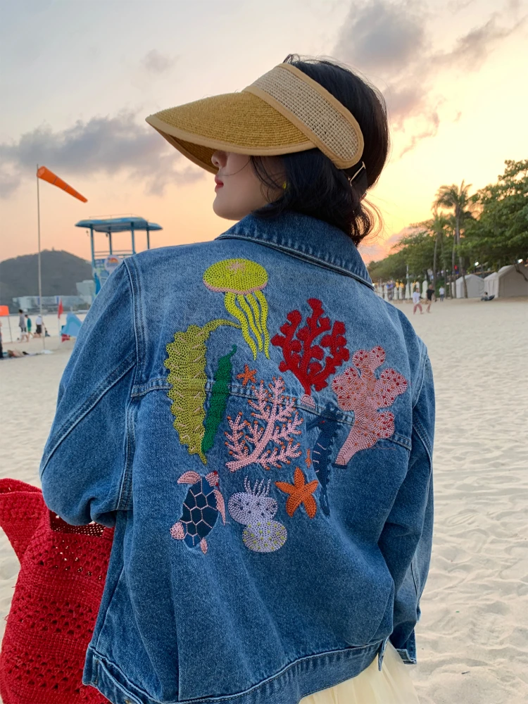 Spring 2026 Women's Embroidered Loose Denim Jacket Small Size Straight Tube Cotton Polyester Blend Short Outerwear
Spring 2026 Women's Embroidered Loose Denim Jacket Small Size Straight Tube Cotton Polyester Blend Short Outerwear