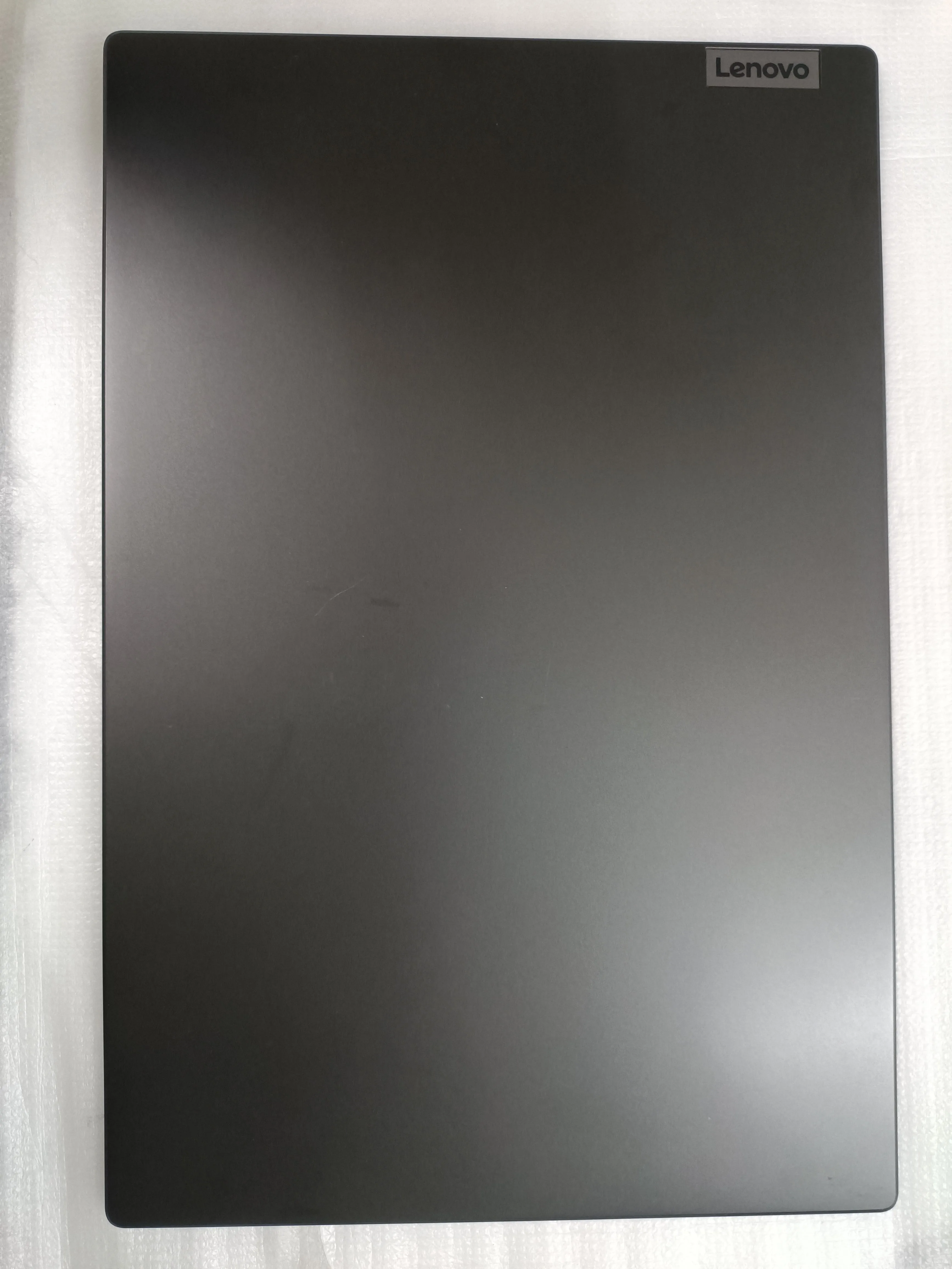 Б/у оригинальный чехол для ноутбука Lenovo V14 G2 ITL ALC IJL A
Б/у оригинальный чехол для ноутбука Lenovo V14 G2 ITL ALC IJL A