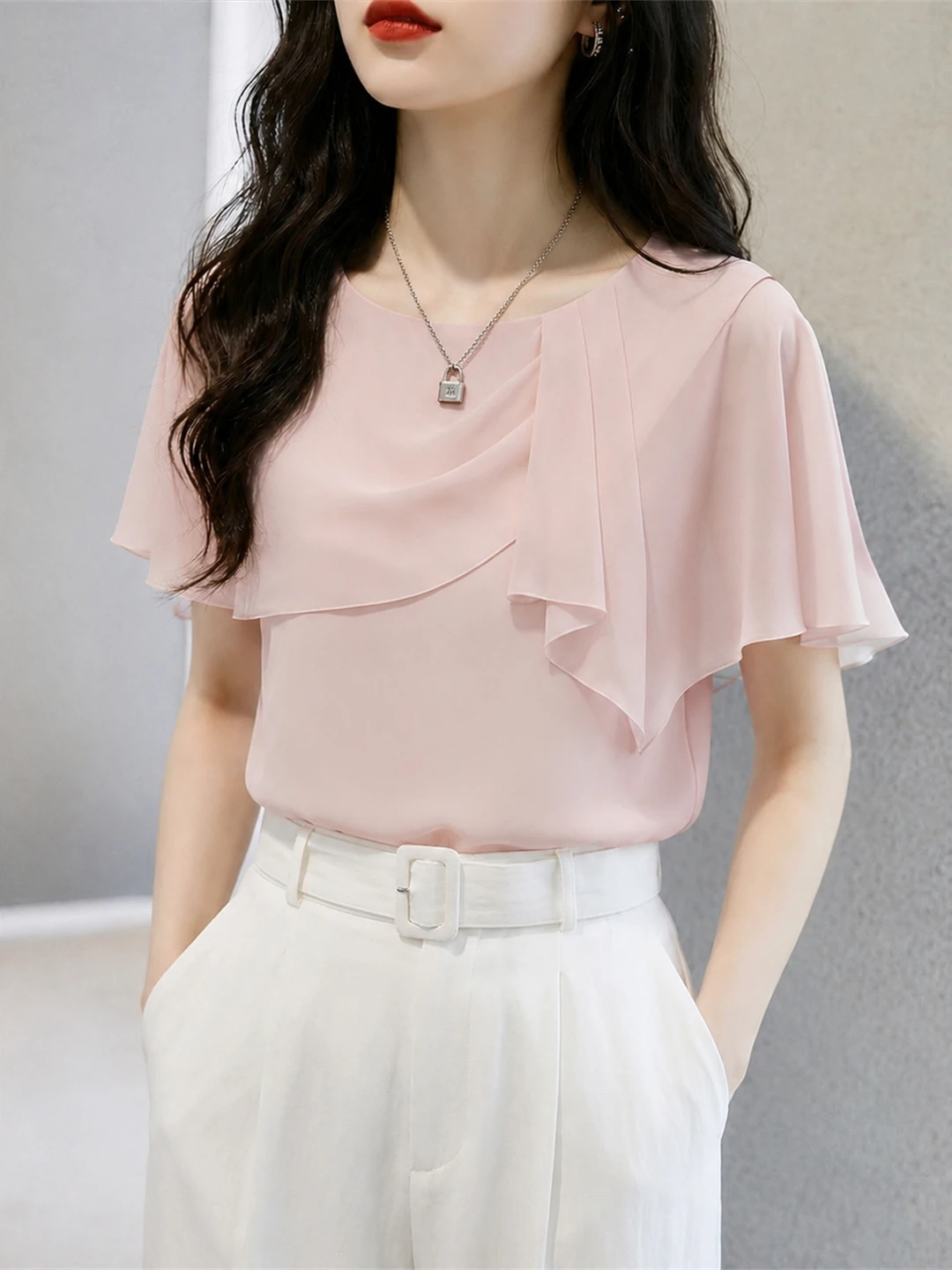 Elegant round Neck Short Sleeve Top Commute Style Women's Fashion Summer Shirt Poetic Lin Brand Korean Version Straight Cut
Elegant round Neck Short Sleeve Top Commute Style Women's Fashion Summer Shirt Poetic Lin Brand Korean Version Straight Cut