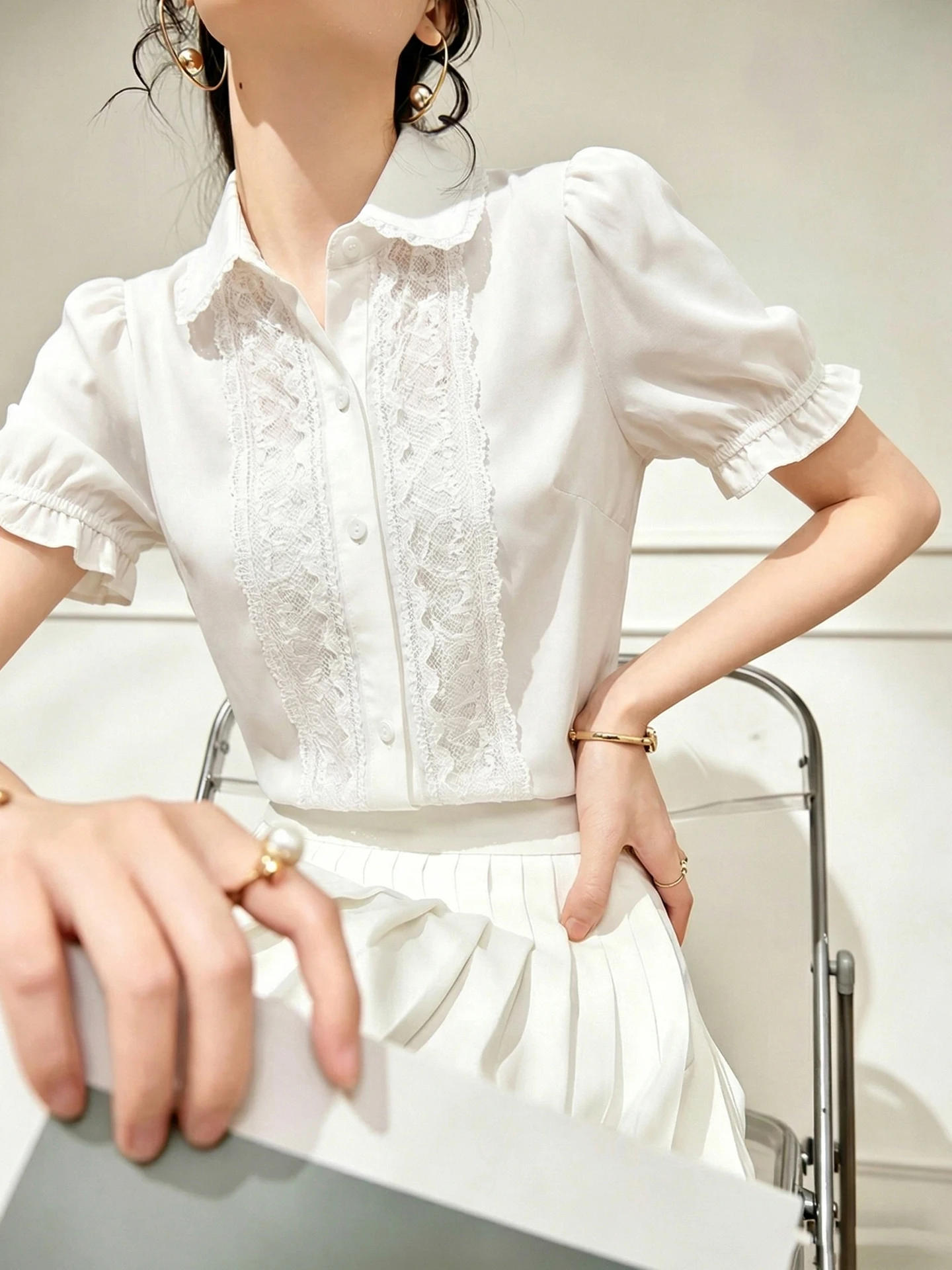 Fashionable Lace Patchwork Design Women's Shirt Single Button Summer 2026 Commute Style Straight Cut Five Sleeve Length
Fashionable Lace Patchwork Design Women's Shirt Single Button Summer 2026 Commute Style Straight Cut Five Sleeve Length