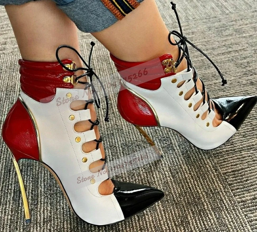 Туфли-лодочки на высоком каблуке со шнуровкой и золотым металлическим лезвием. Цветные лоскутные модельные туфли с золотой пряжкой и шипами. Полые ботильоны с острым носком.
Туфли-лодочки на высоком каблуке со шнуровкой и золотым металлическим лезвием. Цветные лоскутные модельные туфли с золотой пряжкой и шипами. Полые ботильоны с острым носком.