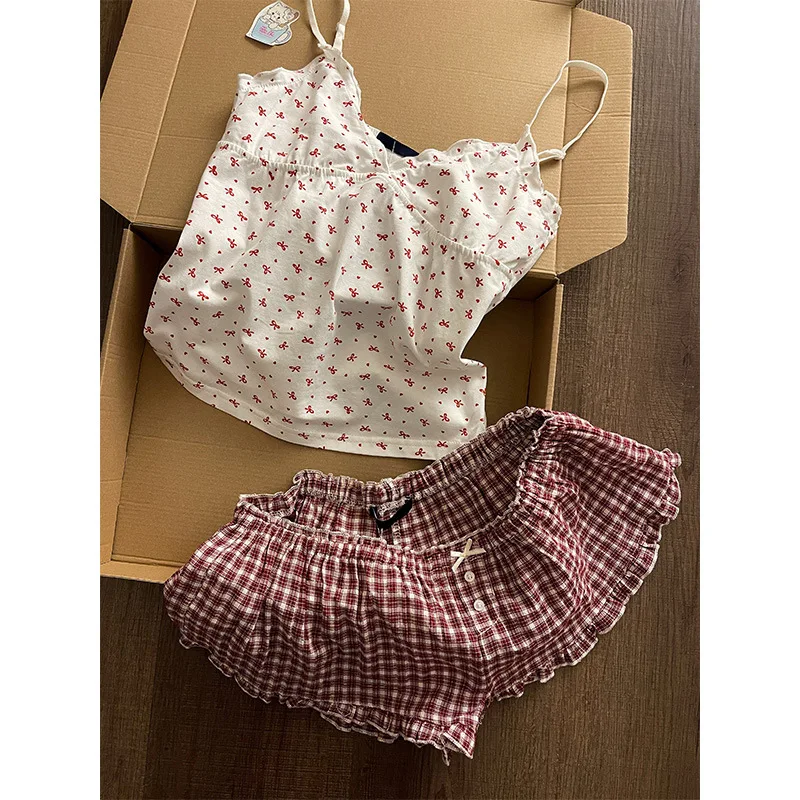 Ballet Floral Small Suspenders Pajamas Women's Summer 2026 New Plaid Shorts Loungewear Suit
Ballet Floral Small Suspenders Pajamas Women's Summer 2026 New Plaid Shorts Loungewear Suit