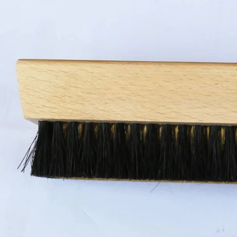 Промышленная щетка из плотной медной проволоки с деревянной ручкой, инструмент для чистки сетчатого валика.
Промышленная щетка из плотной медной проволоки с деревянной ручкой, инструмент для чистки сетчатого валика.