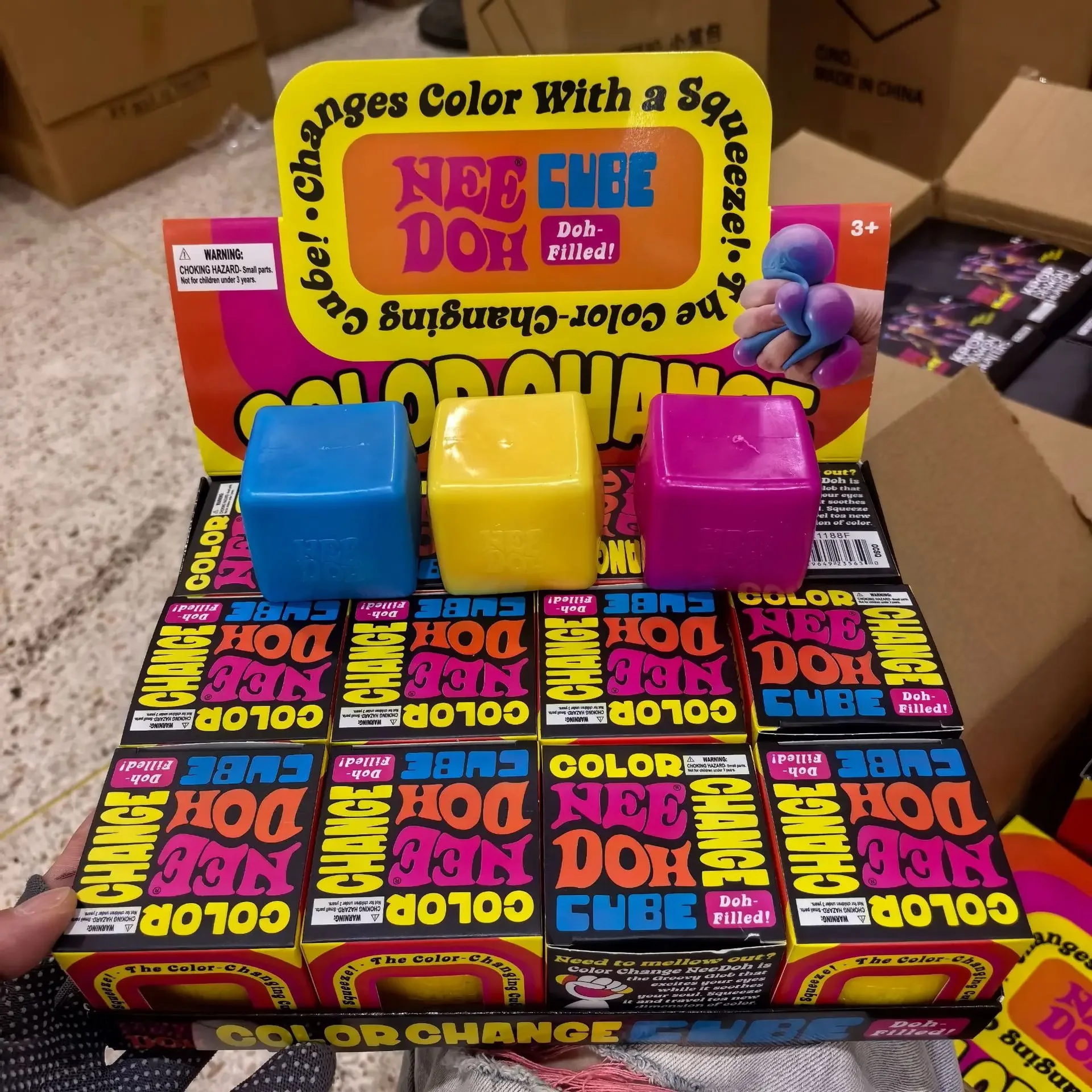 Cross-border new product two-color magic color flour square kneading music decompression toy fast rebound cube decompression artifact
Cross-border new product two-color magic color flour square kneading music decompression toy fast rebound cube decompression artifact