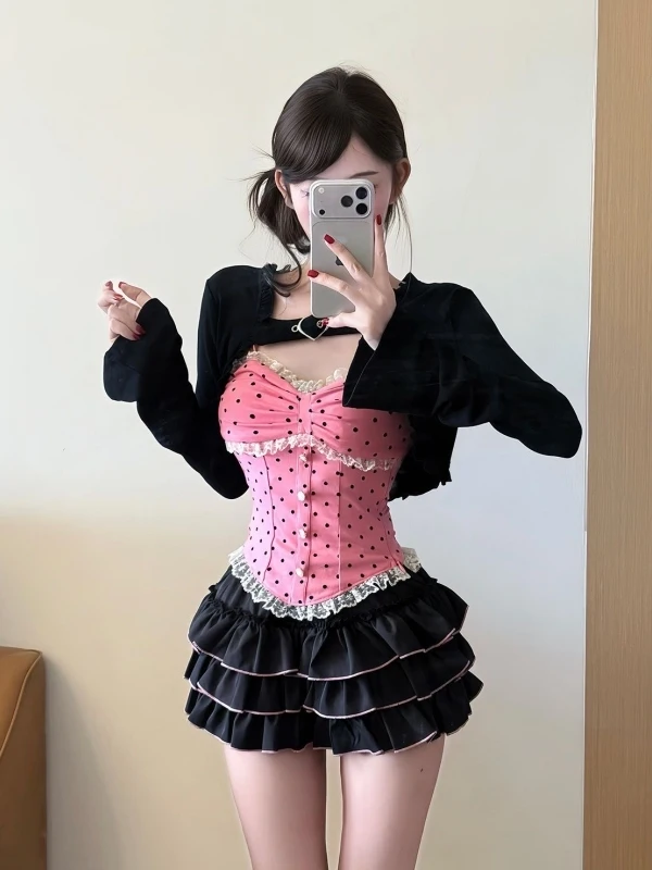 Y2K Retro Spicy Girl Outfit Set Women Spring Summer Pure Desire Waist-Cut Crop Top Halter Neck Cardigan Skirt Lace Polka Dot
Y2K Retro Spicy Girl Outfit Set Women Spring Summer Pure Desire Waist-Cut Crop Top Halter Neck Cardigan Skirt Lace Polka Dot