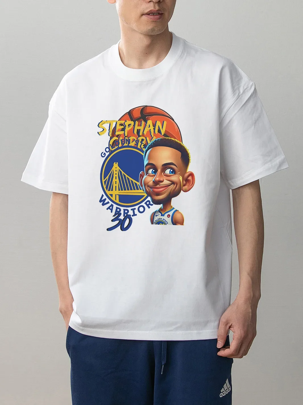 Warrior Q-version Curry Basketball Print Summer Cotton Short-sleeved T-shirt for Both Men and Women, Suitable for Students.
Warrior Q-version Curry Basketball Print Summer Cotton Short-sleeved T-shirt for Both Men and Women, Suitable for Students.