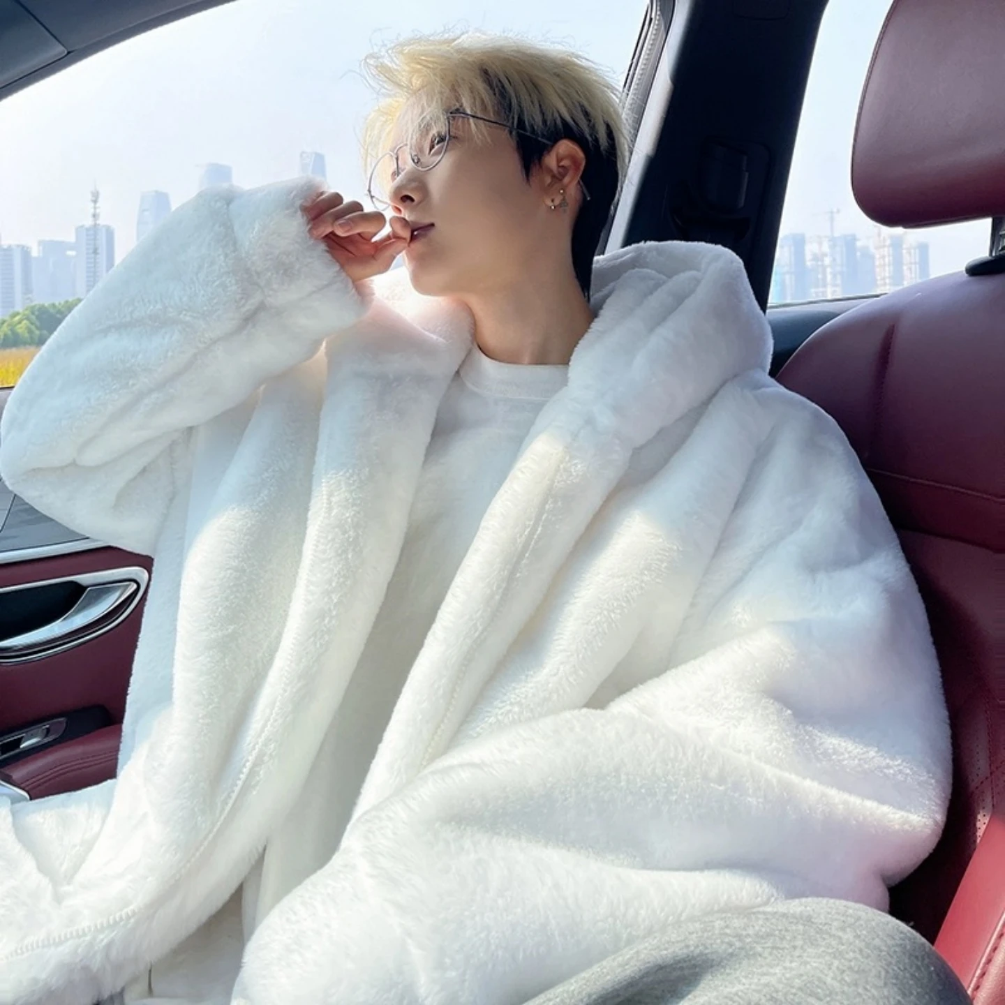 Lamb Velvet Thiened Winter Jaet Men's Cotton Coat with Hood Warm Fce Lined Chinese Sle Long Sve Zipper Closure Ca...
Lamb Velvet Thiened Winter Jaet Men's Cotton Coat with Hood Warm Fce Lined Chinese Sle Long Sve Zipper Closure Ca...