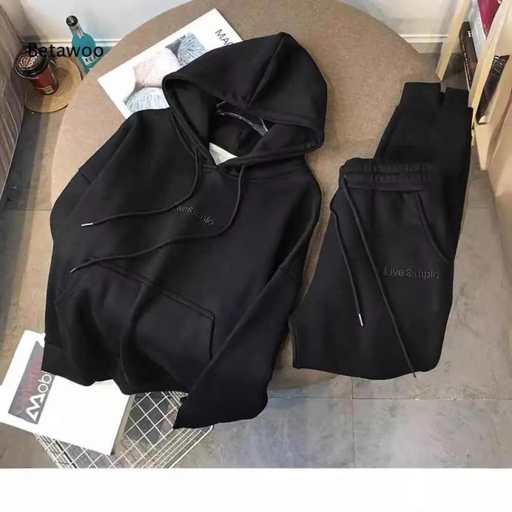 Comfortable Hoodie and Sweatpants Set for Daily Wear
Comfortable Hoodie and Sweatpants Set for Daily Wear