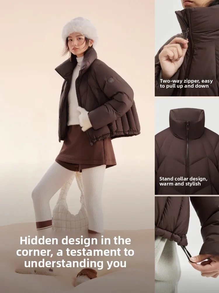 Bosideng Women's Short down Jacket 90% Duck down Fill Power 770 Comfort Casual Style Warm City Leisure Thickened Zipper Closure
Bosideng Women's Short down Jacket 90% Duck down Fill Power 770 Comfort Casual Style Warm City Leisure Thickened Zipper Closure
