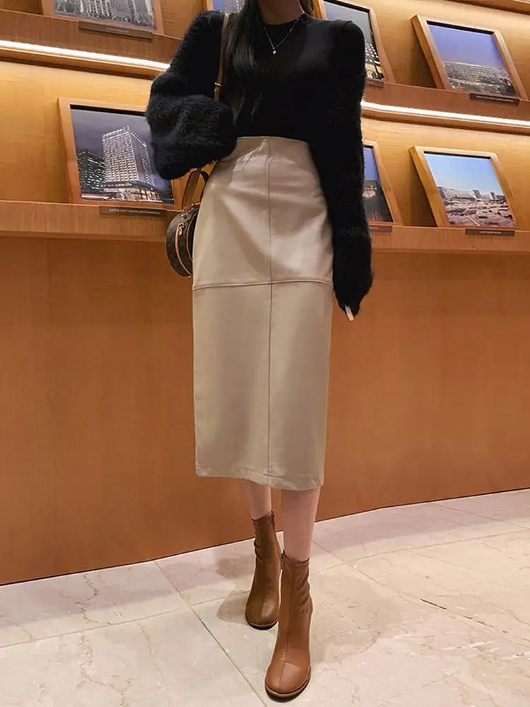 Модная кожаная юбка средней длины с высокой талией, универсальная женская юбка-карандаш для осени и зимы, повседневная, для города
Модная кожаная юбка средней длины с высокой талией, универсальная женская юбка-карандаш для осени и зимы, повседневная, для города