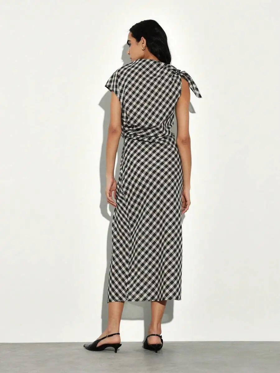 Asymmetric Midi Checked Dress With Side Slit Cap Sleeves
Asymmetric Midi Checked Dress With Side Slit Cap Sleeves