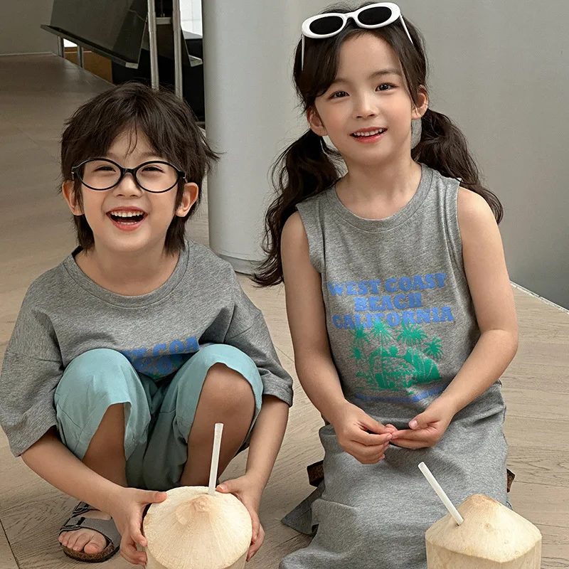 Twinning Brother Sister Matching Sibling Outfits Baby Girls Sleeveless Dresses Kids Boys Cotton T Shirts Korean Children Clothes
Twinning Brother Sister Matching Sibling Outfits Baby Girls Sleeveless Dresses Kids Boys Cotton T Shirts Korean Children Clothes