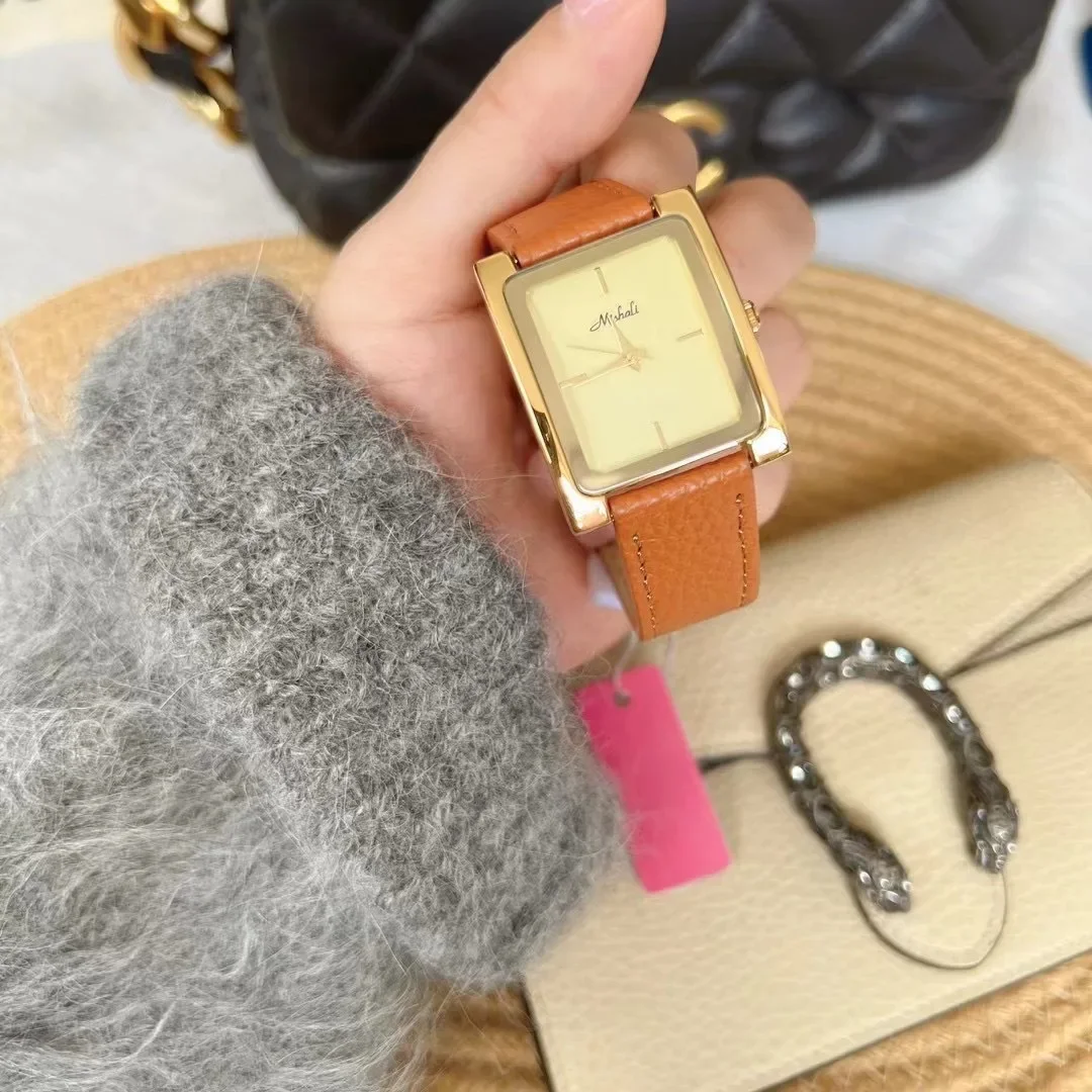 New Women Watch Quality Light Luxury Brand Temperament Business Simple Belt Waterproof Ladies Fashion Quartz Clock Watches Gift
New Women Watch Quality Light Luxury Brand Temperament Business Simple Belt Waterproof Ladies Fashion Quartz Clock Watches Gift