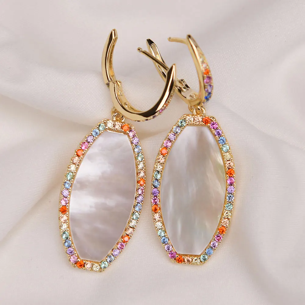 G-G Natural White Sea Shell Mabe Multi Color CZ Crystal Paved Gold Color Dangle Earrings 925 Silver Needling
G-G Natural White Sea Shell Mabe Multi Color CZ Crystal Paved Gold Color Dangle Earrings 925 Silver Needling