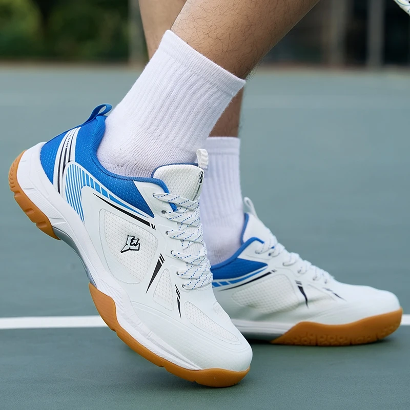 Good Quality Badminton Shoes for Mens Womens Light Weight Indoor Sports Shoe Unisex Non-Slip Competition Sport Sneakers
Good Quality Badminton Shoes for Mens Womens Light Weight Indoor Sports Shoe Unisex Non-Slip Competition Sport Sneakers