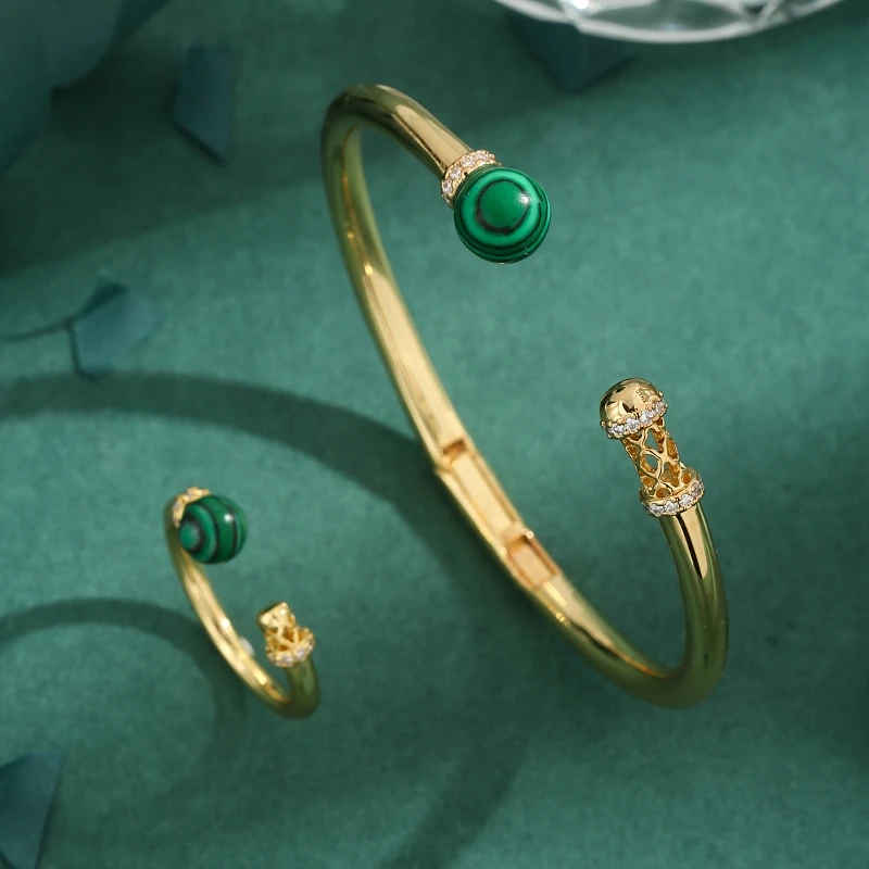 A set of high-quality cubic zirconia copper gold-plated sacred scepter Zircon light luxury noble ring bracelet for ladies
A set of high-quality cubic zirconia copper gold-plated sacred scepter Zircon light luxury noble ring bracelet for ladies