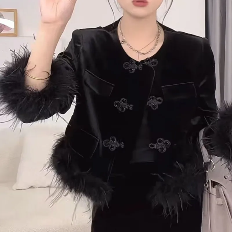 Women Fashion Contrast FUR 2024 Velvet Crop Open Blazer Coat Vintage Long Sleeve Female Outerwear Chic Veste Femme
Women Fashion Contrast FUR 2024 Velvet Crop Open Blazer Coat Vintage Long Sleeve Female Outerwear Chic Veste Femme