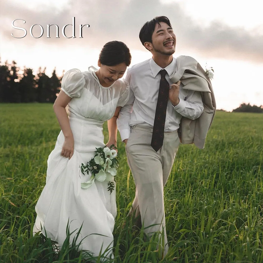 Sondr Customized Korean Wedding Dresses Photo Shoot O-Neck Short Sleeves A Line Reception Bridal Party Gown for Self-Wedding
Sondr Customized Korean Wedding Dresses Photo Shoot O-Neck Short Sleeves A Line Reception Bridal Party Gown for Self-Wedding