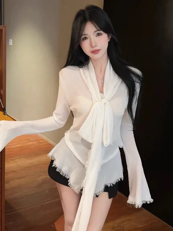 Handmade Tear off Hem Micro Belted Shirt Women's Standard Fit Knitted Long Sleeve White Sexy Style Autumn New Arrival
Handmade Tear off Hem Micro Belted Shirt Women's Standard Fit Knitted Long Sleeve White Sexy Style Autumn New Arrival